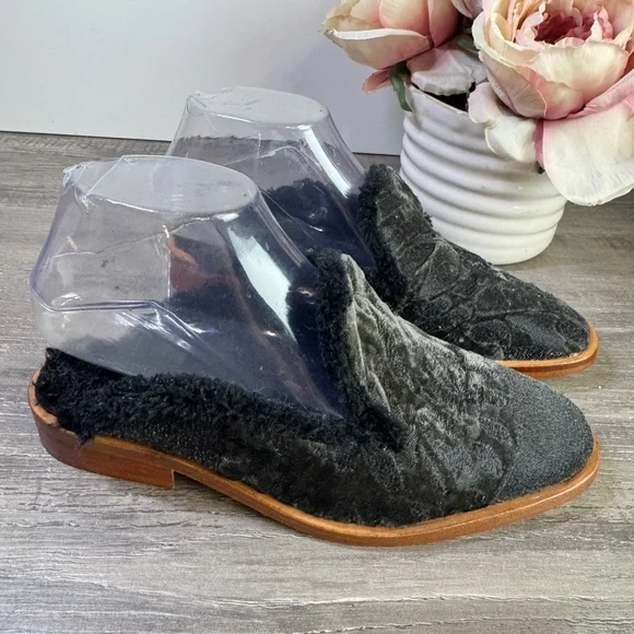 Free People Butterfly Effect Velvet Jacquard Lined Mules size 5.5-6/EU36 EUC - Picture 6 of 10